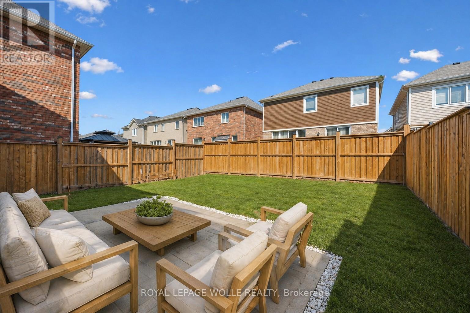 












267 GROVEHILL CRESCENT

,
Kitchener,




Ontario
N2R0K8


