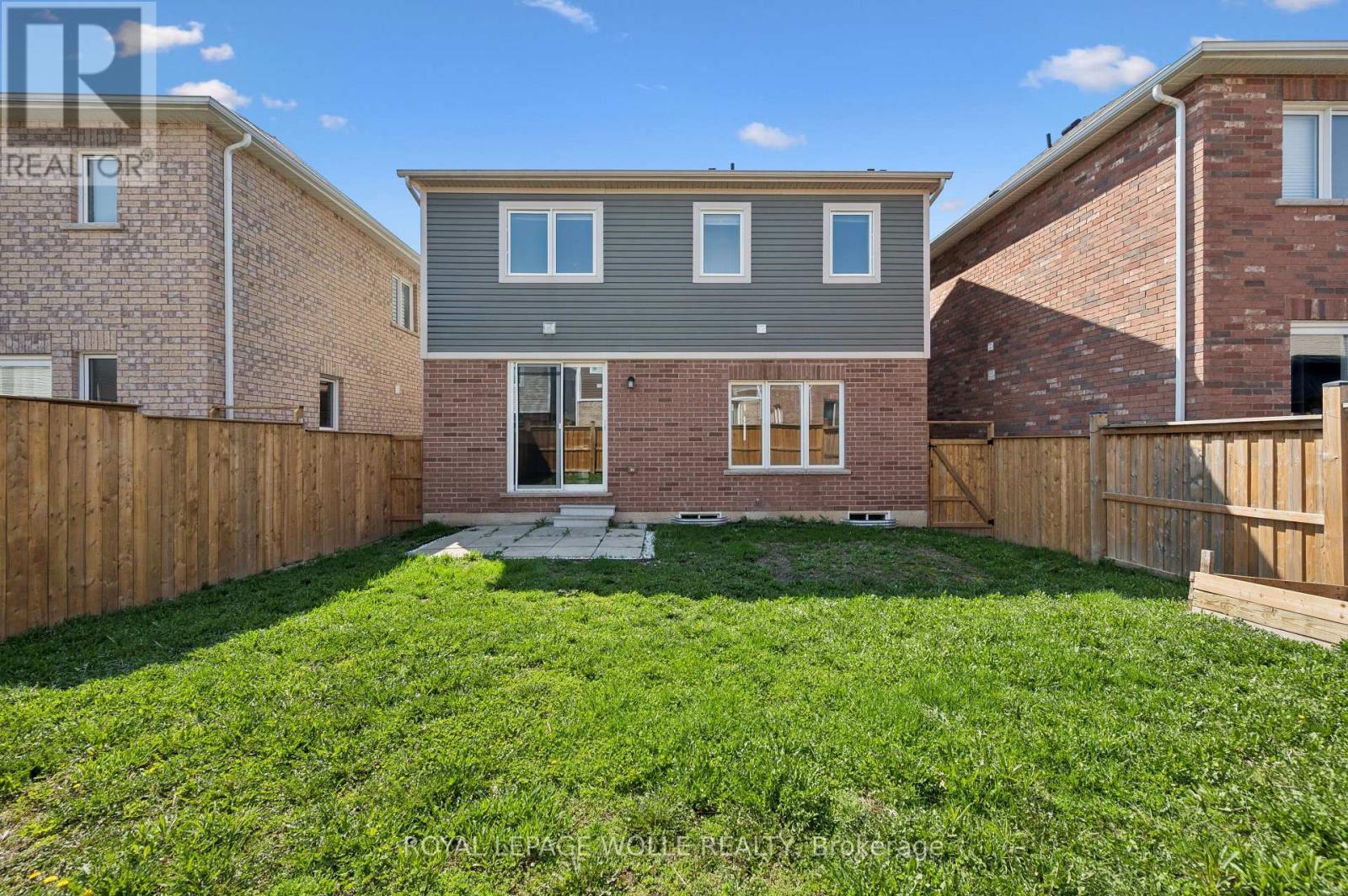 












267 GROVEHILL CRESCENT

,
Kitchener,




Ontario
N2R0K8

