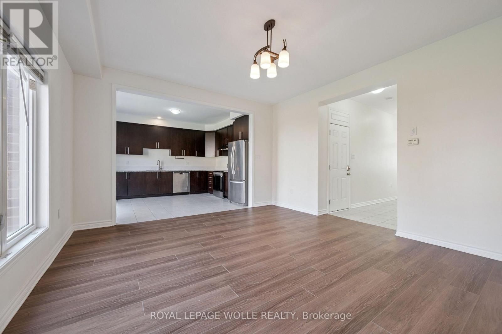 












267 GROVEHILL CRESCENT

,
Kitchener,




Ontario
N2R0K8


