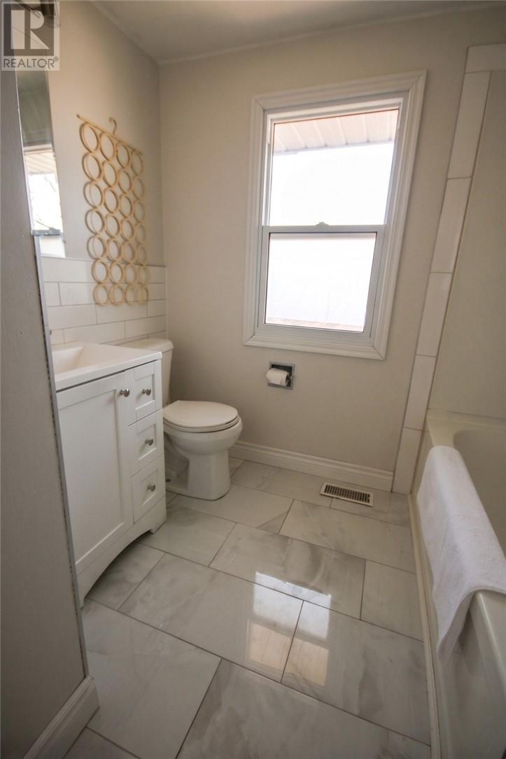 












62 Gill Street

,
Sudbury,




Ontario
P3E1W5

