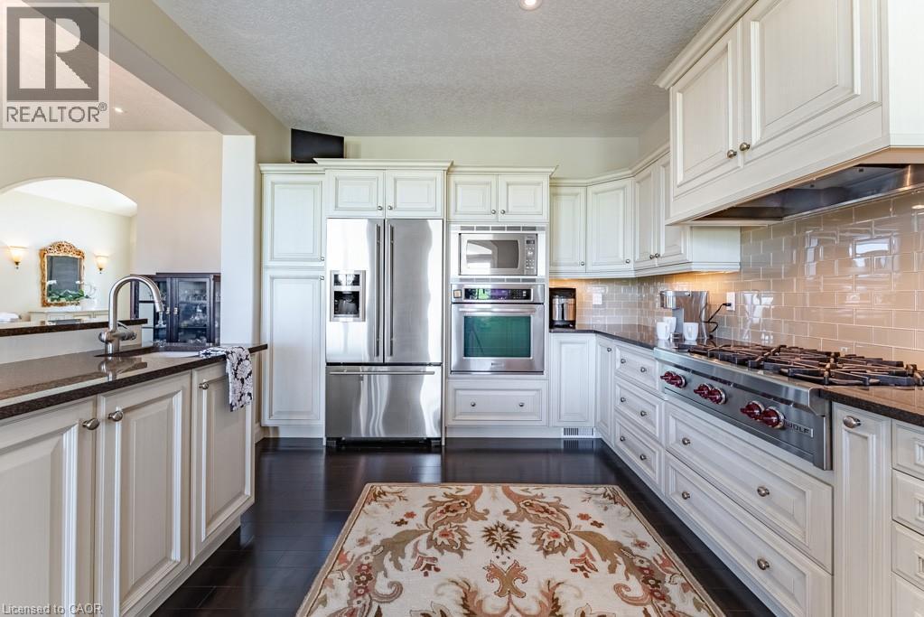 












365 ROBINSON Road

,
Brantford,




Ontario
N3T0L7

