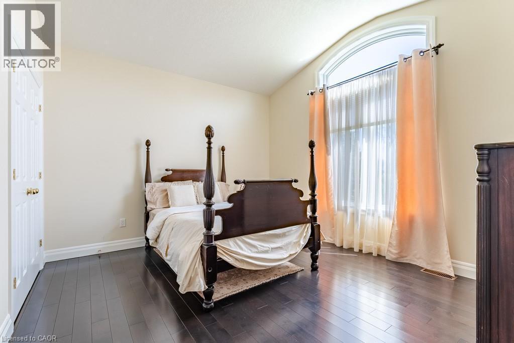 












365 ROBINSON Road

,
Brantford,




Ontario
N3T0L7

