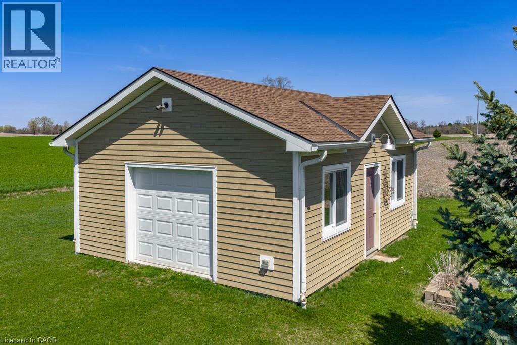 












365 ROBINSON Road

,
Brantford,




Ontario
N3T0L7

