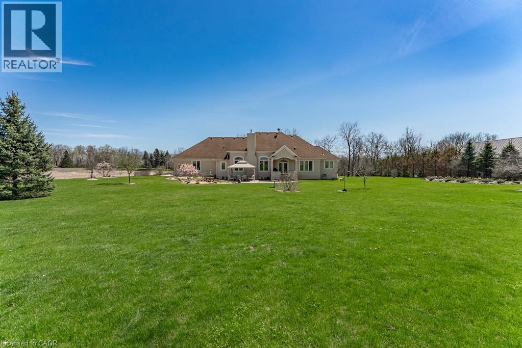 












365 ROBINSON Road

,
Brantford,




Ontario
N3T0L7

