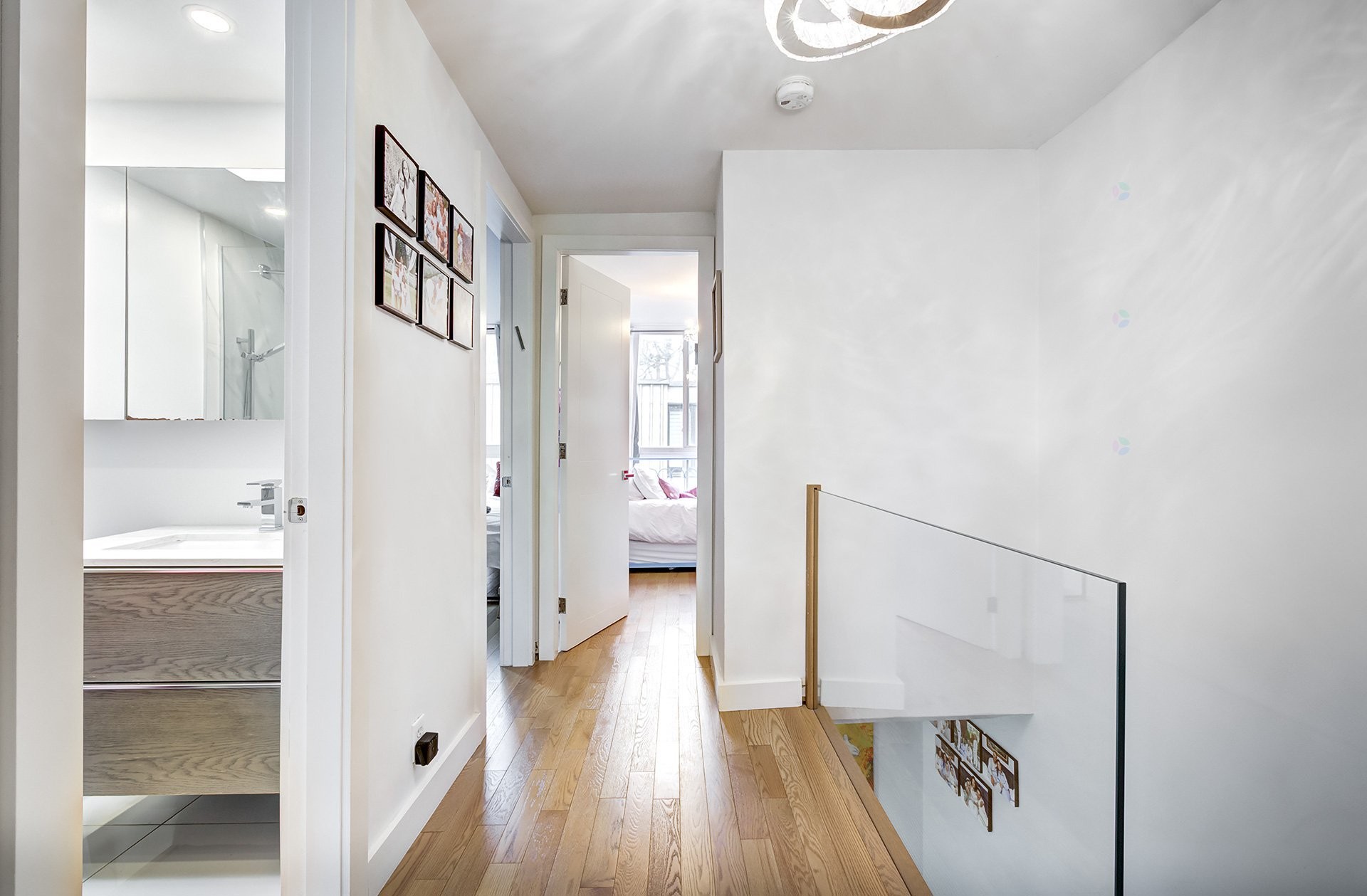 









5670


Ch. Merrimac

,
Côte-Saint-Luc,




QC
H4W1S6

