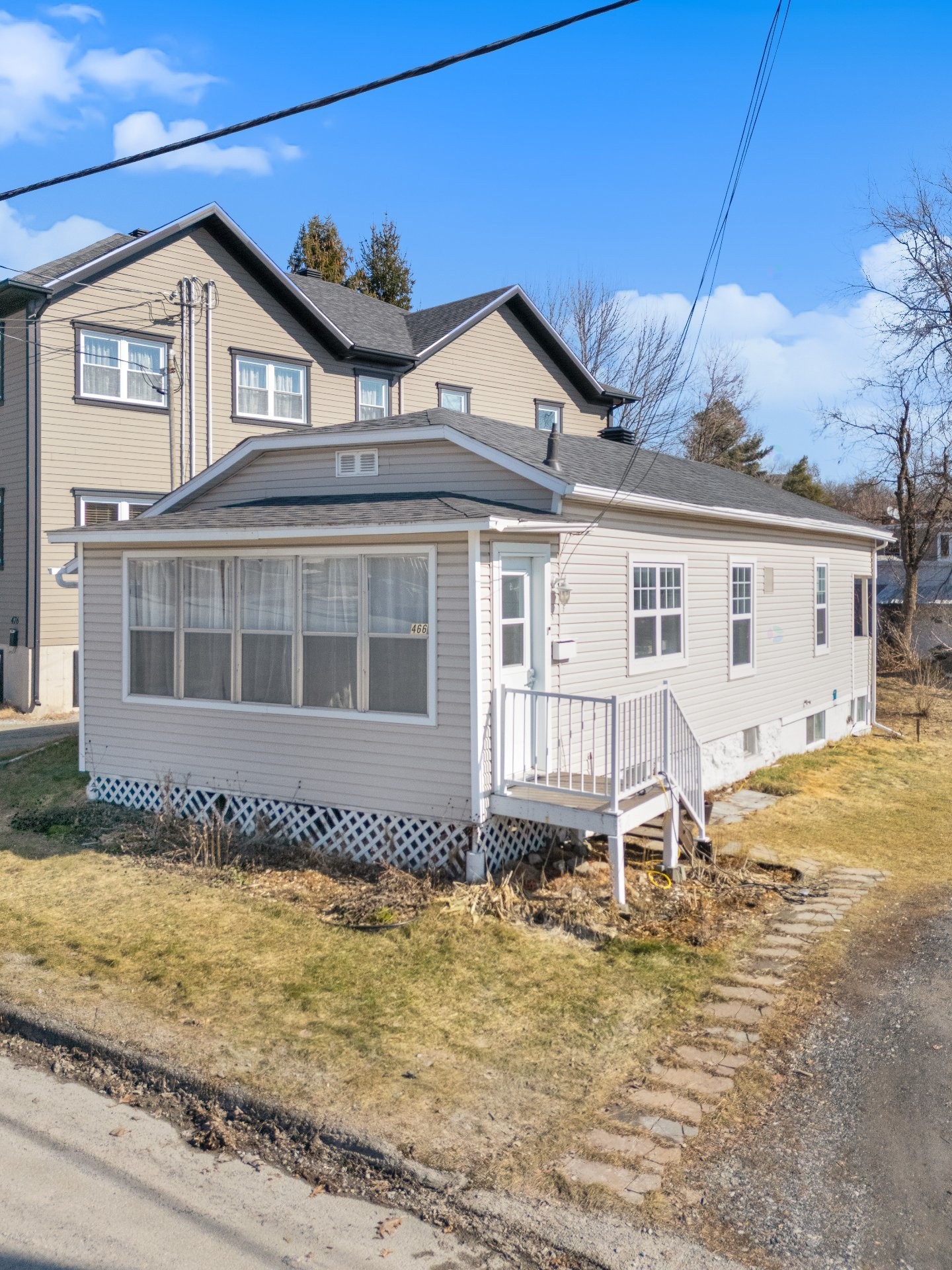 









466


Rue de l'Assomption

,
Sherbrooke (Fleurimont),




QC
J1E2M1

