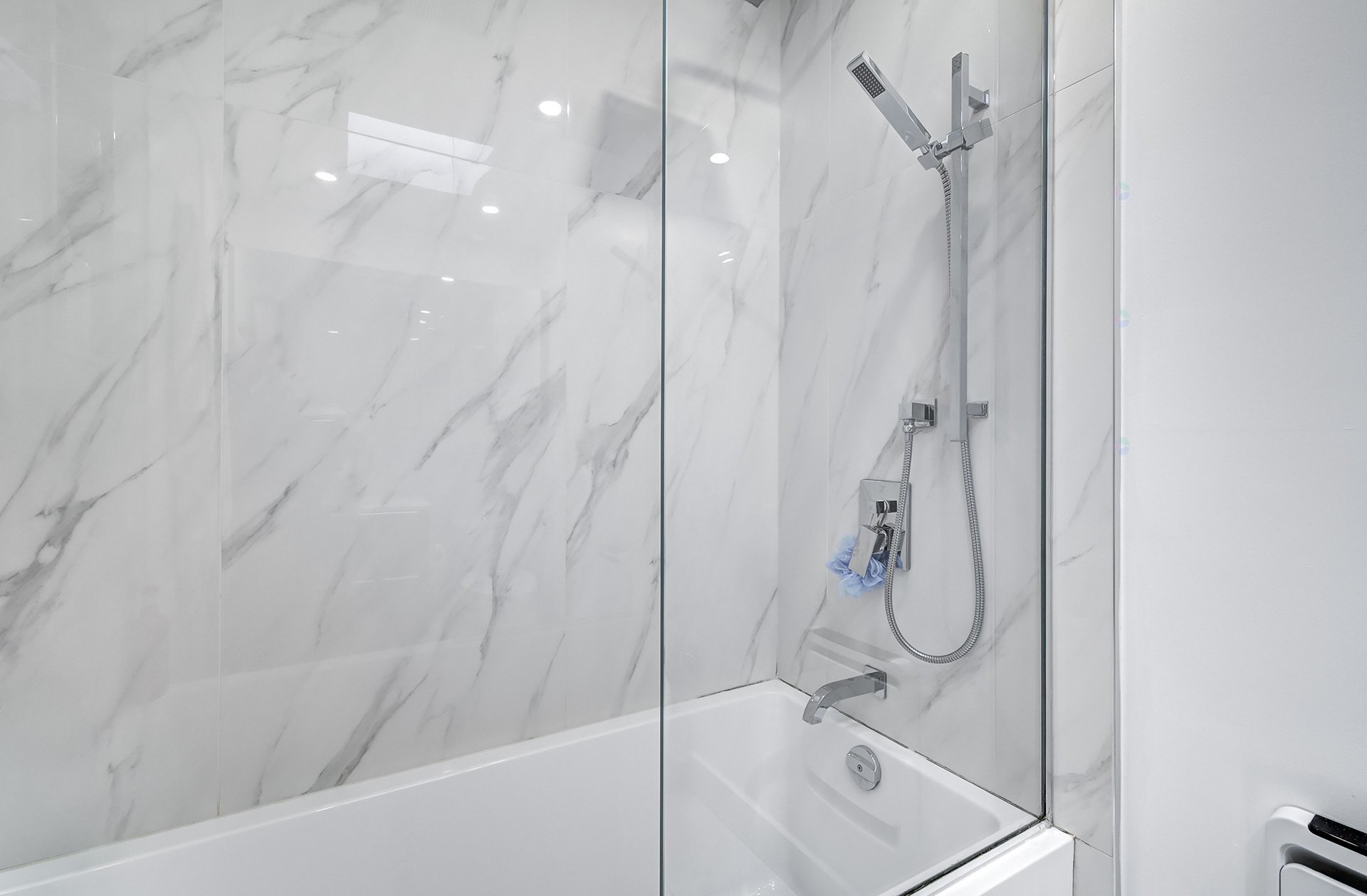 









5670Z


Ch. Merrimac

,
Côte-Saint-Luc,




QC
H4W1S6

