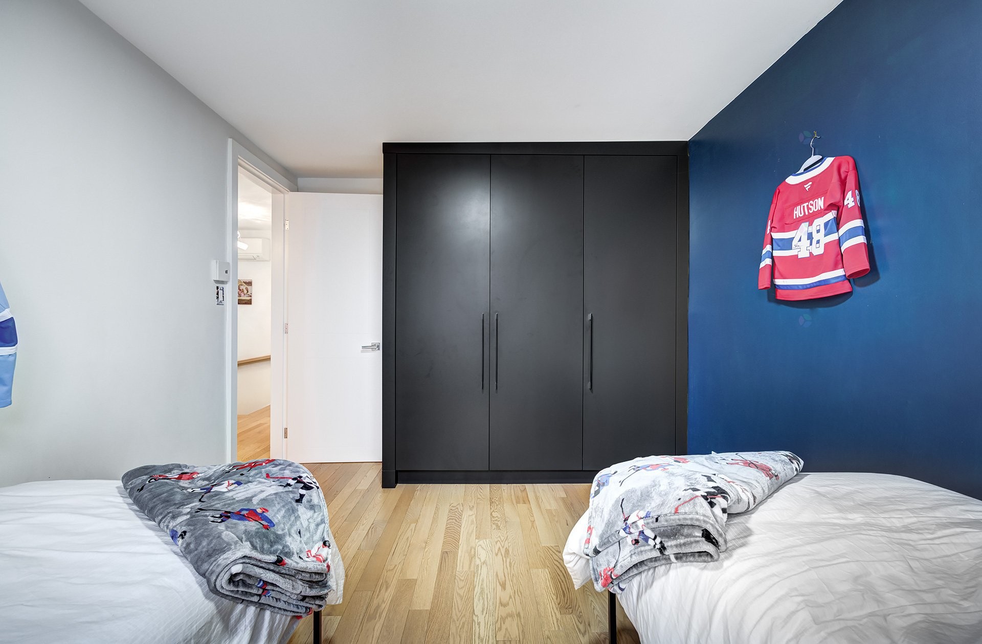 









5670Z


Ch. Merrimac

,
Côte-Saint-Luc,




QC
H4W1S6

