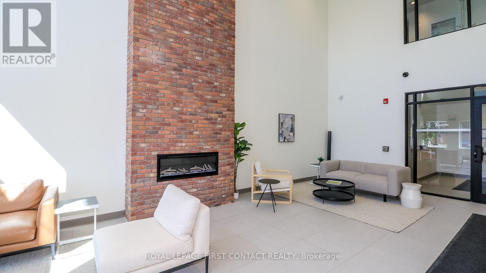 












210 - 121 MARY STREET

,
Clearview,




Ontario
L0M1G0


