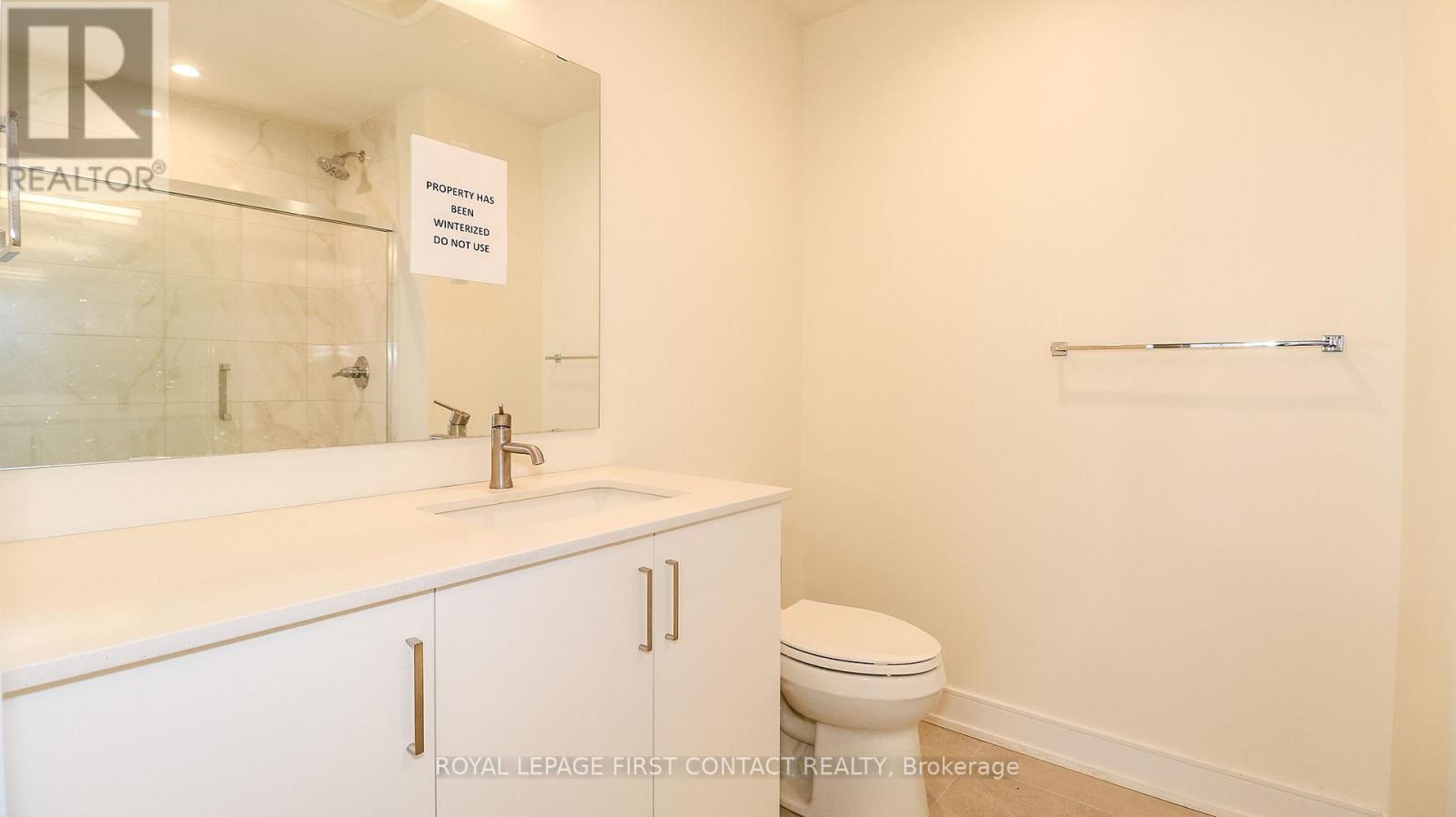 












210 - 121 MARY STREET

,
Clearview,




Ontario
L0M1G0

