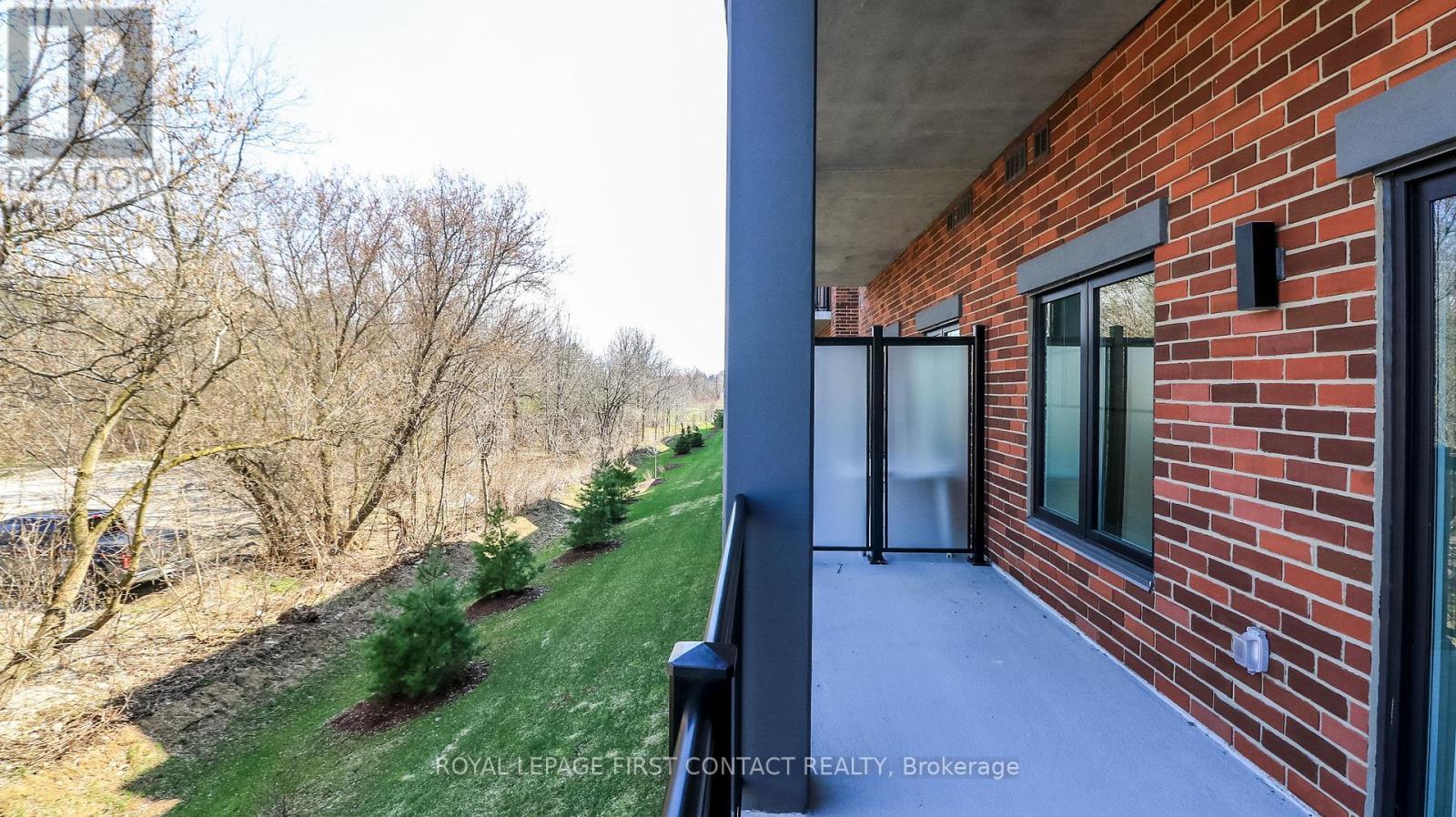 












210 - 121 MARY STREET

,
Clearview,




Ontario
L0M1G0

