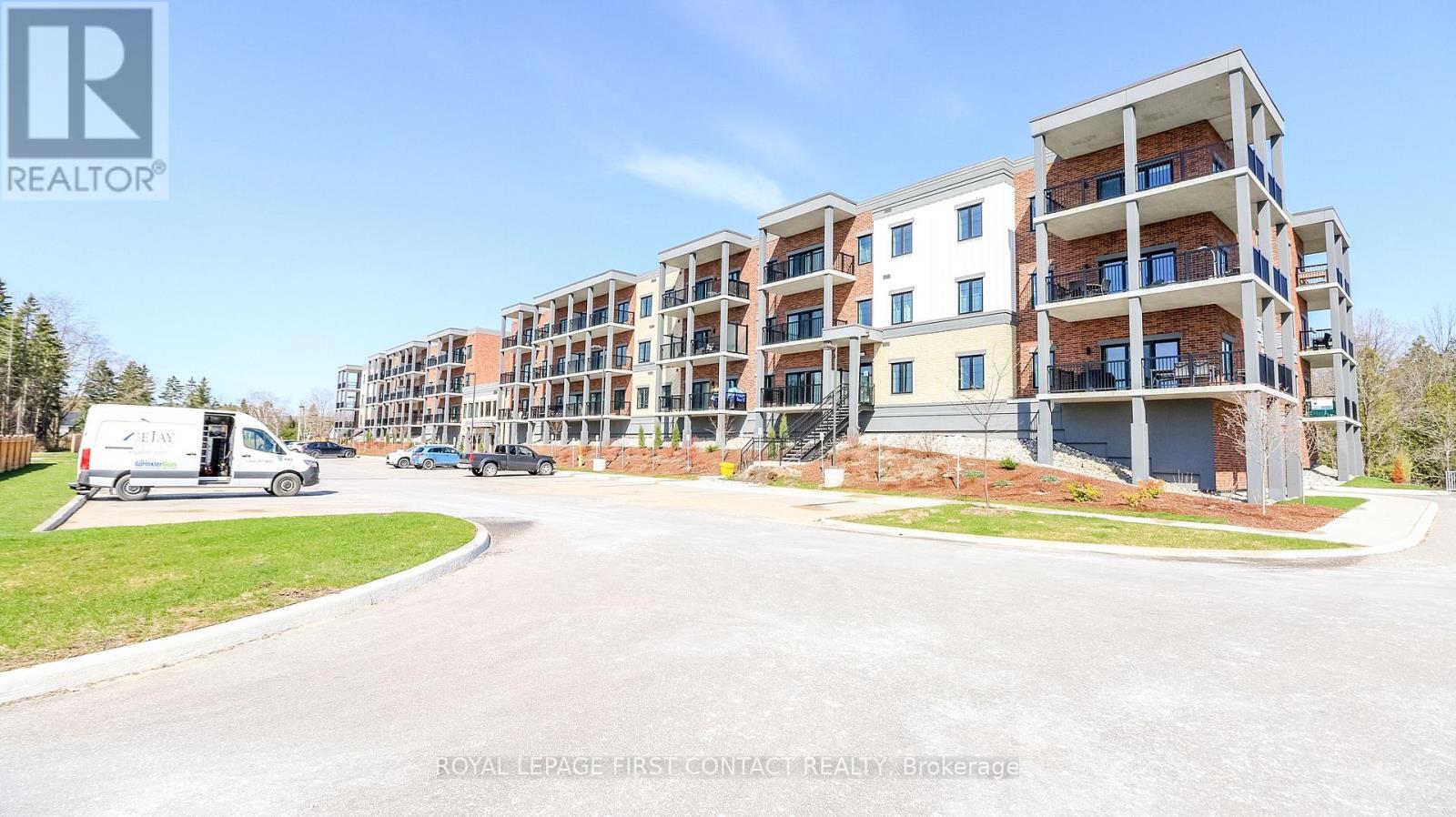 












210 - 121 MARY STREET

,
Clearview,




Ontario
L0M1G0

