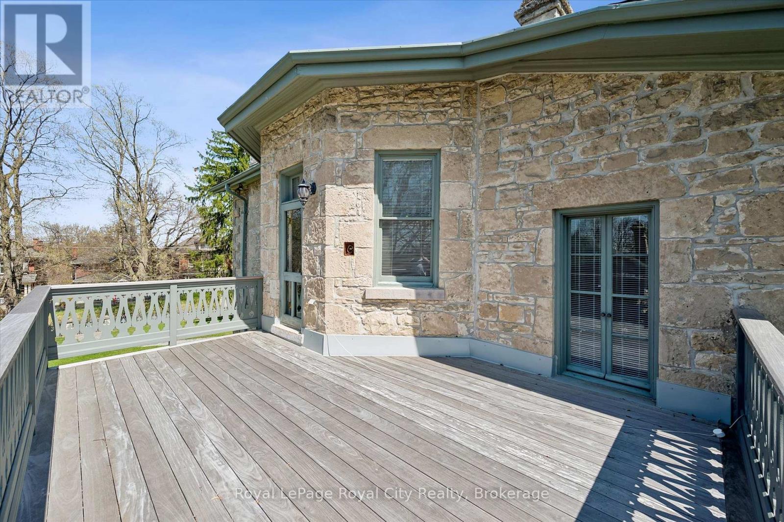 












66 PAISLEY STREET

,
Guelph (Downtown),




Ontario
N1H2N8

