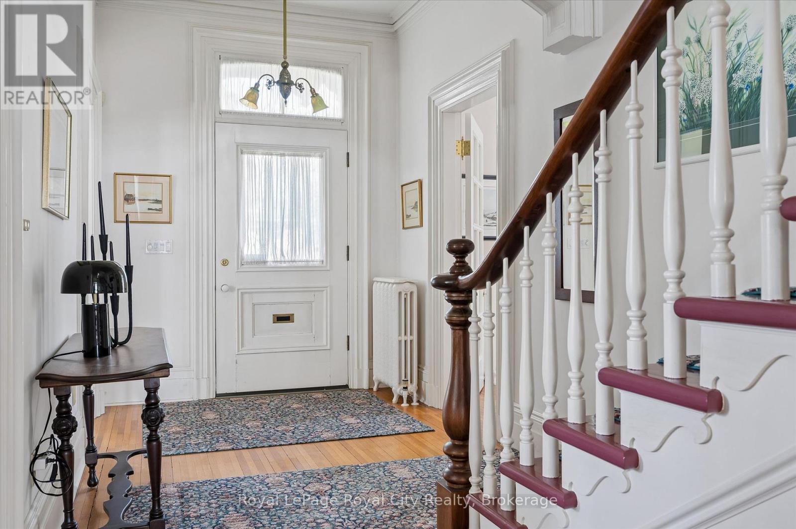 












66 PAISLEY STREET

,
Guelph (Downtown),




Ontario
N1H2N8

