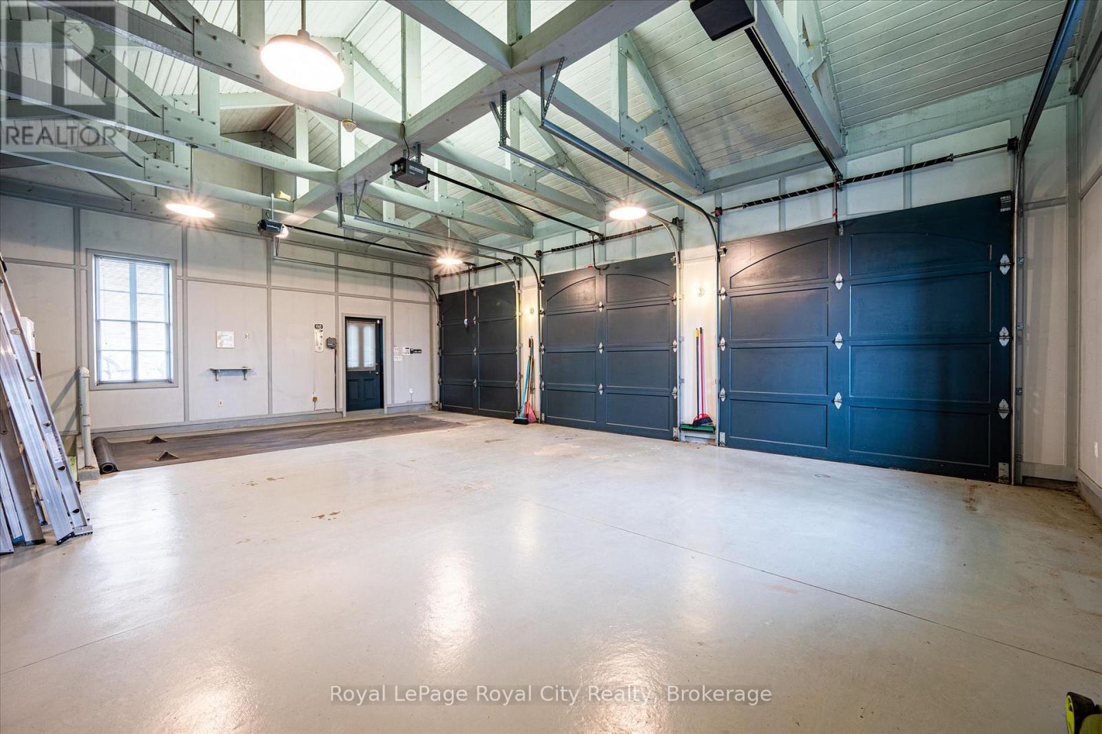 












66 PAISLEY STREET

,
Guelph (Downtown),




Ontario
N1H2N8

