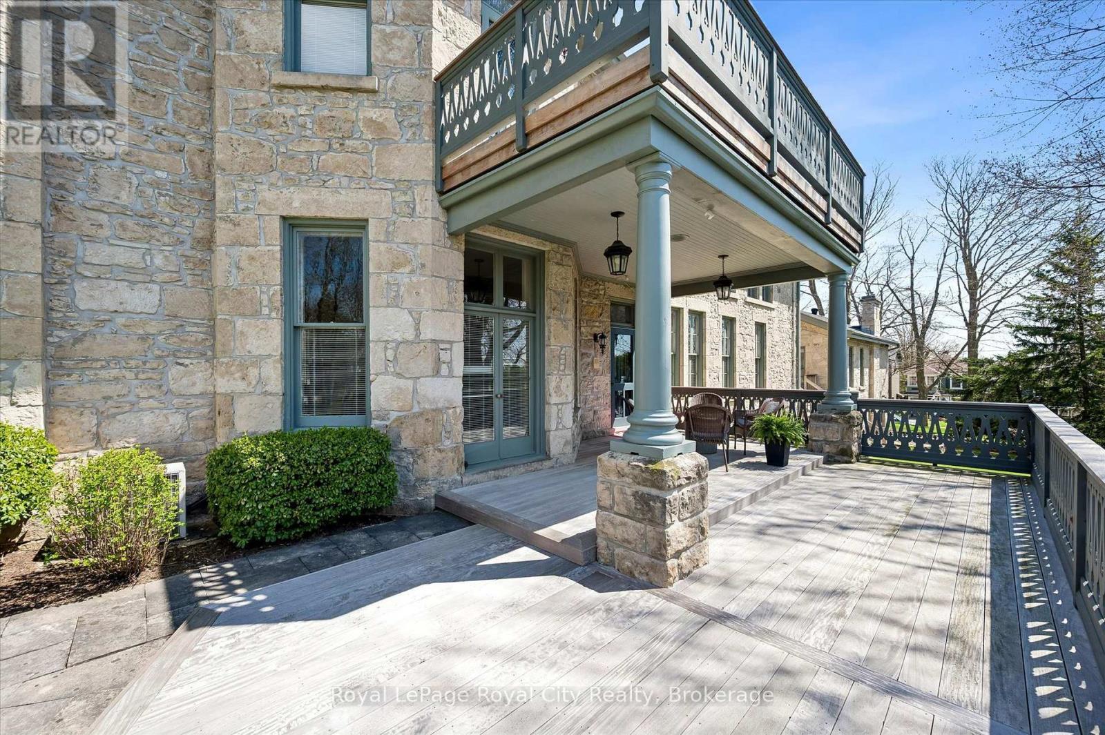 












66 PAISLEY STREET

,
Guelph (Downtown),




Ontario
N1H2N8

