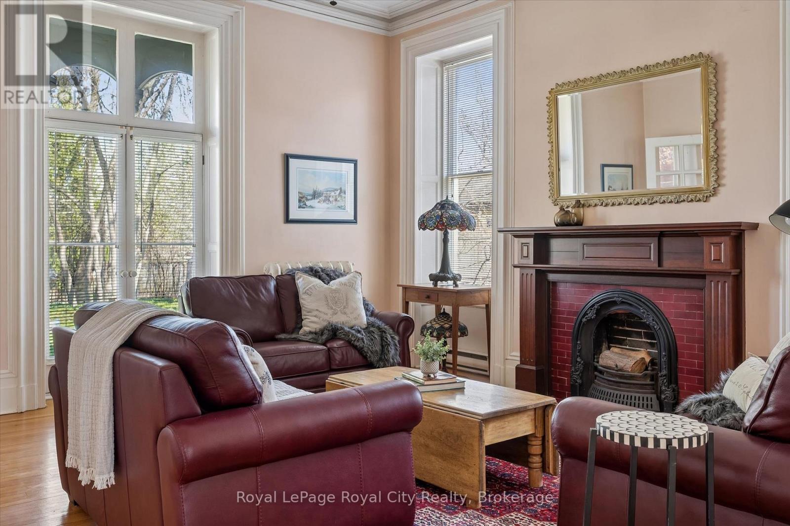 












66 PAISLEY STREET

,
Guelph (Downtown),




Ontario
N1H2N8

