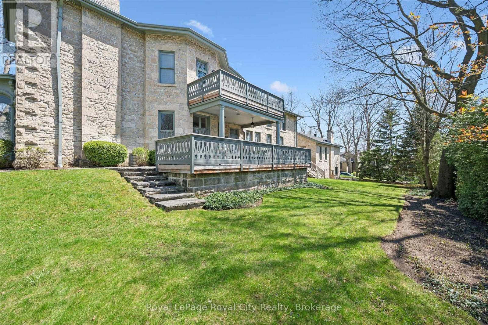 












66 PAISLEY STREET

,
Guelph (Downtown),




Ontario
N1H2N8

