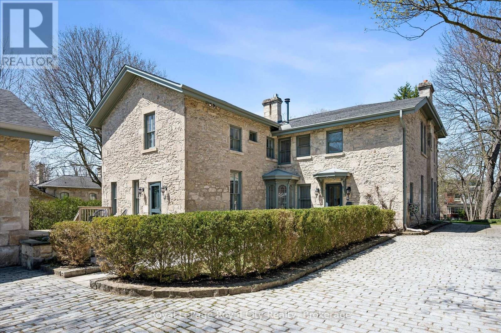 












66 PAISLEY STREET

,
Guelph (Downtown),




Ontario
N1H2N8


