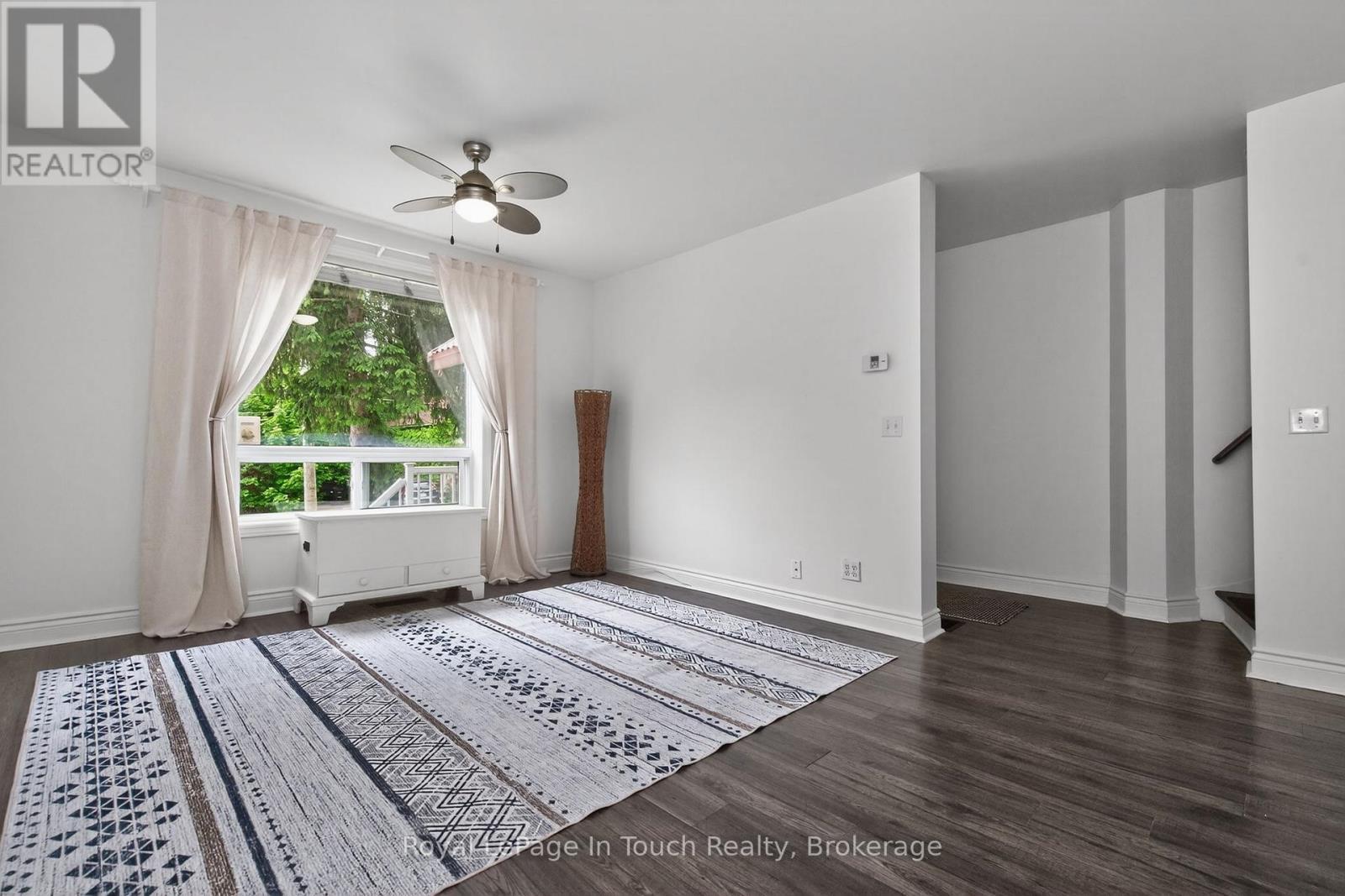 












330 THIRD STREET

,
Midland,




Ontario
L4R3S7

