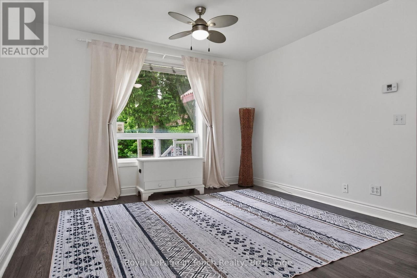 












330 THIRD STREET

,
Midland,




Ontario
L4R3S7

