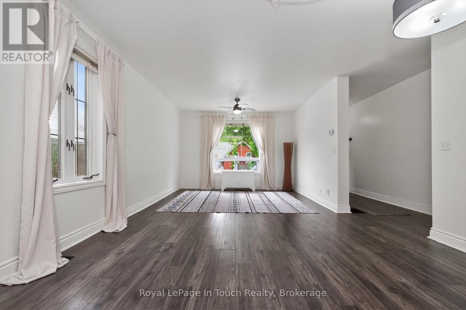 












330 THIRD STREET

,
Midland,




Ontario
L4R3S7

