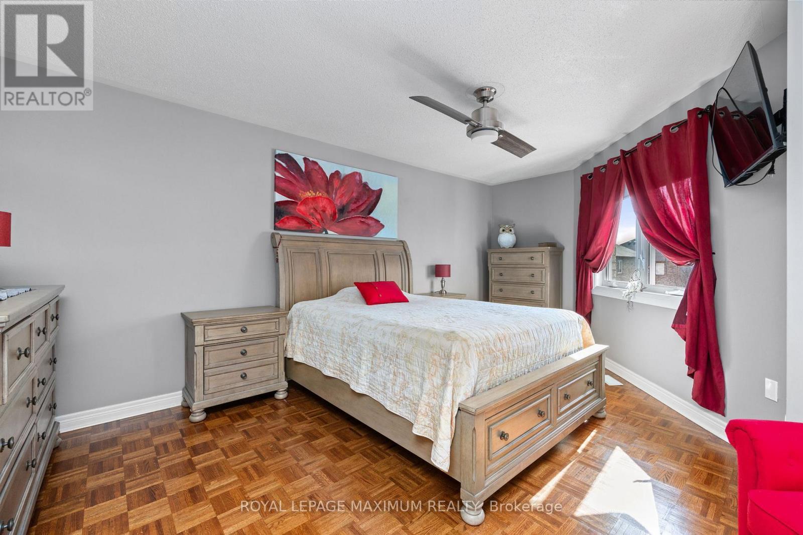 












52 POTTERY PLACE

,
Vaughan,




Ontario
L4L9H6


