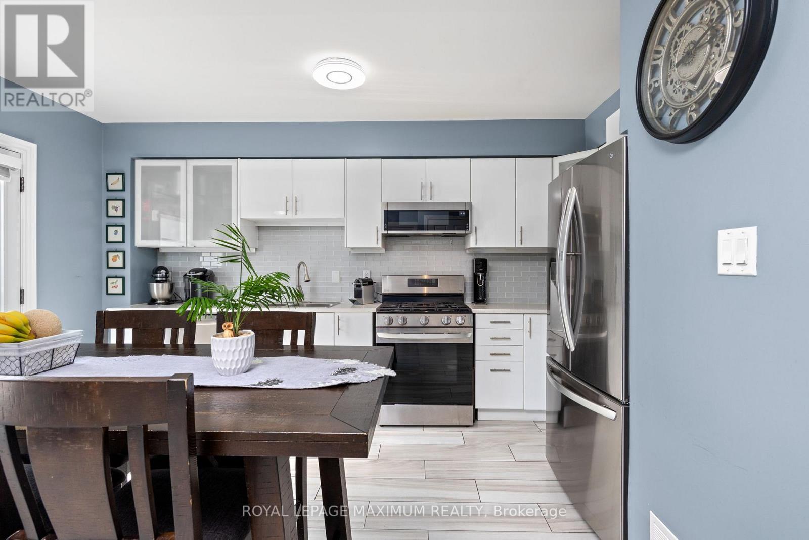 












52 POTTERY PLACE

,
Vaughan,




Ontario
L4L9H6

