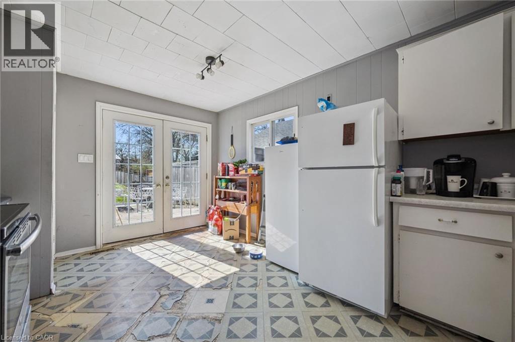 












115 ALLEN Street E

,
Waterloo,




Ontario
N2J1J5


