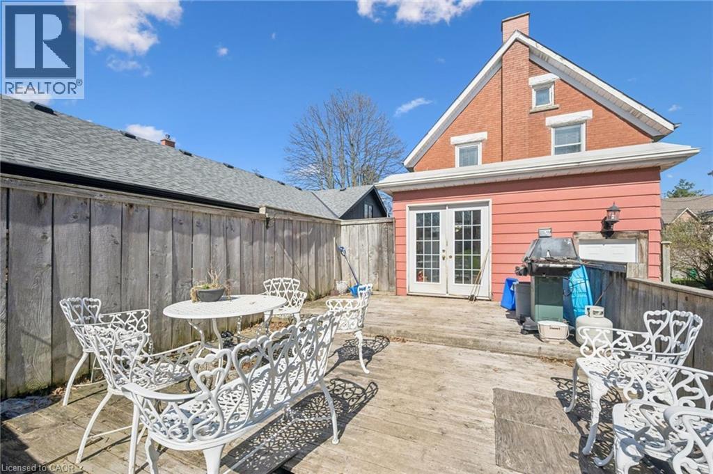 












115 ALLEN Street E

,
Waterloo,




Ontario
N2J1J5

