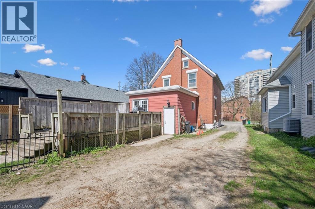 












115 ALLEN Street E

,
Waterloo,




Ontario
N2J1J5

