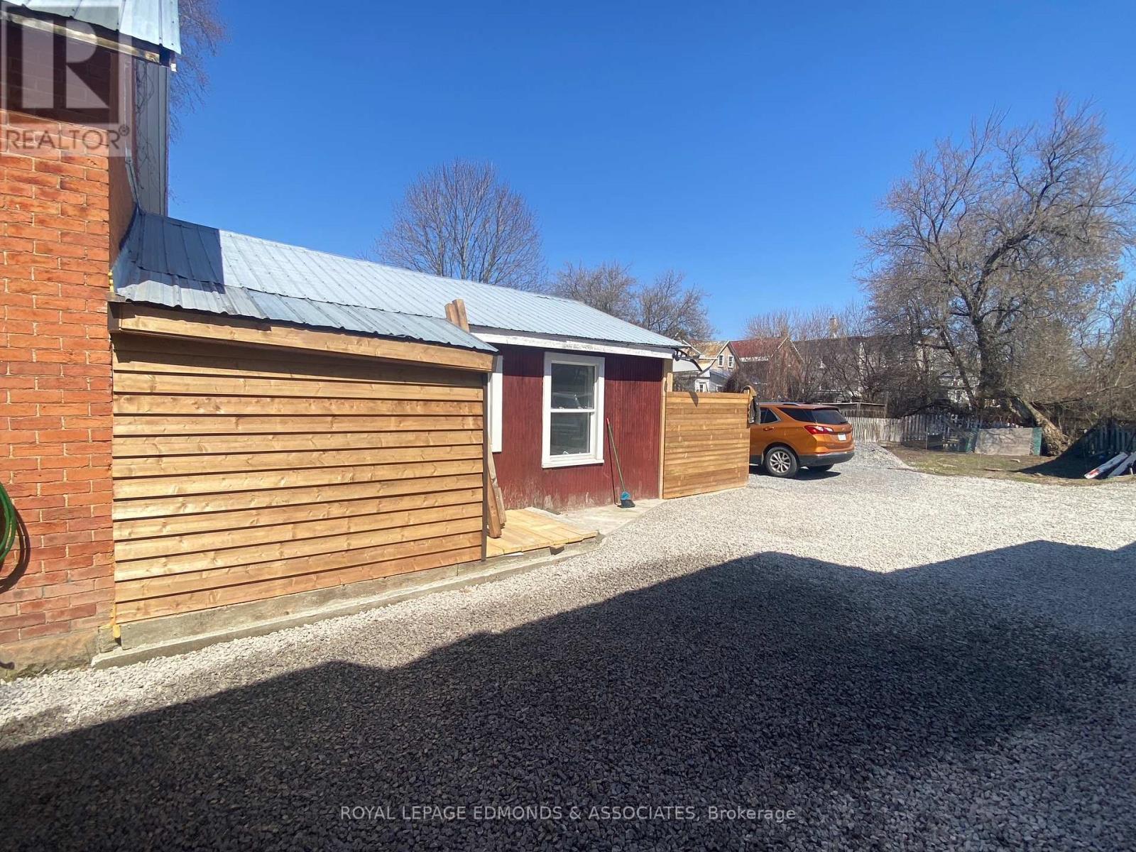 












375 CHRISTIE STREET S

,
Pembroke,




Ontario
K8A4R8

