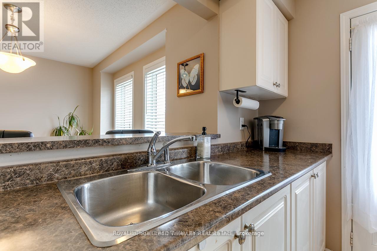 












888 FOWLES COURT

,
Milton (HA Harrison),




Ontario
L9T0Z8

