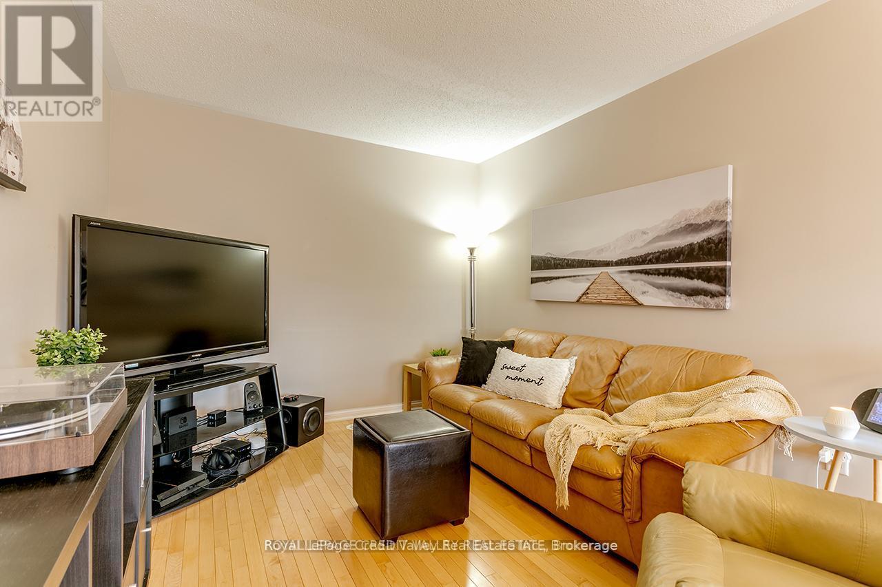 












888 FOWLES COURT

,
Milton (HA Harrison),




Ontario
L9T0Z8

