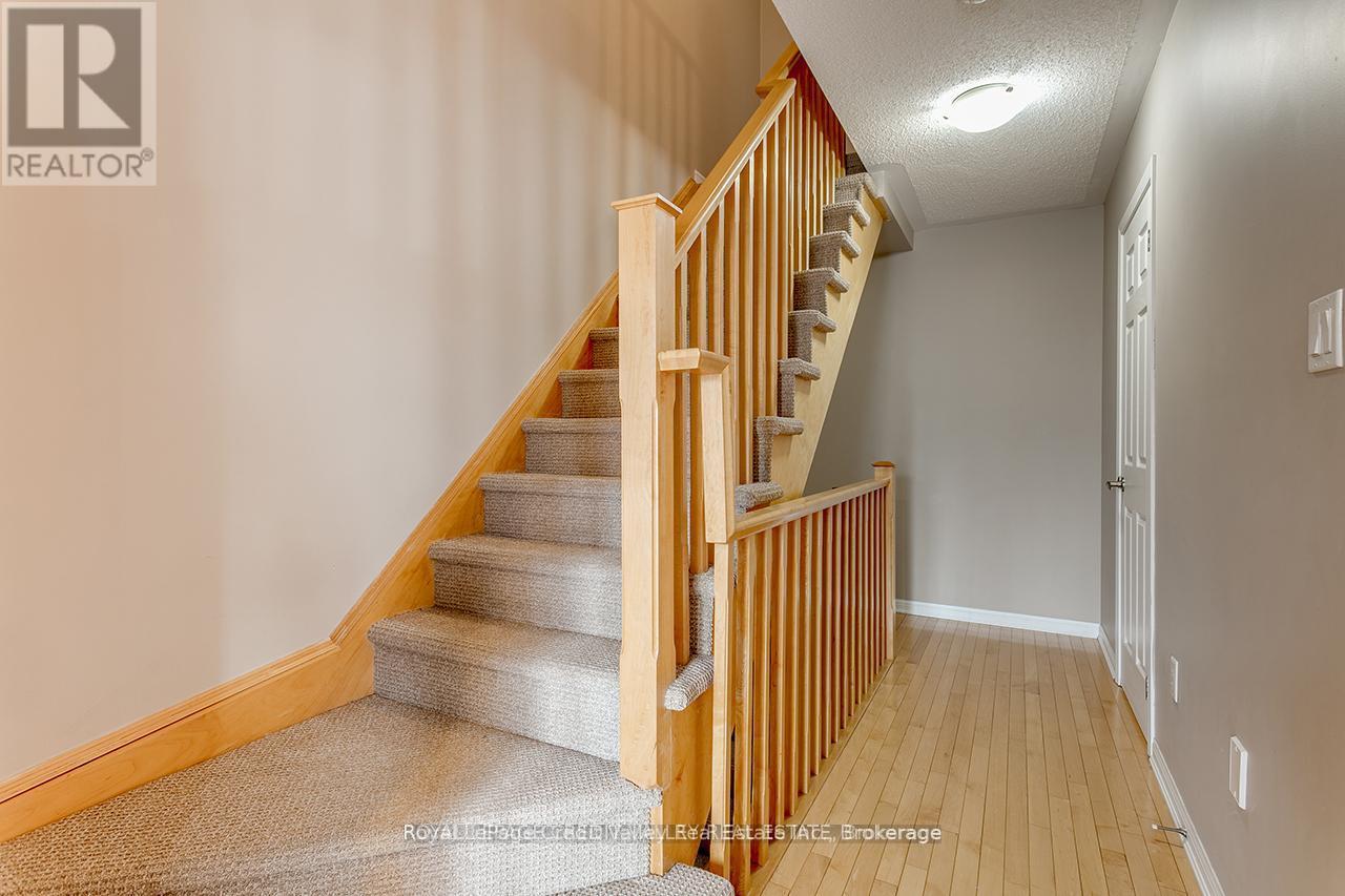












888 FOWLES COURT

,
Milton (HA Harrison),




Ontario
L9T0Z8


