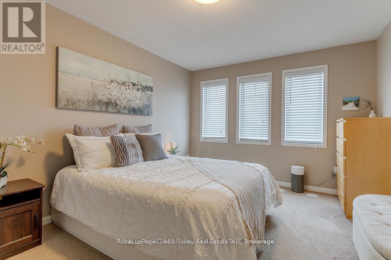 












888 FOWLES COURT

,
Milton (HA Harrison),




Ontario
L9T0Z8


