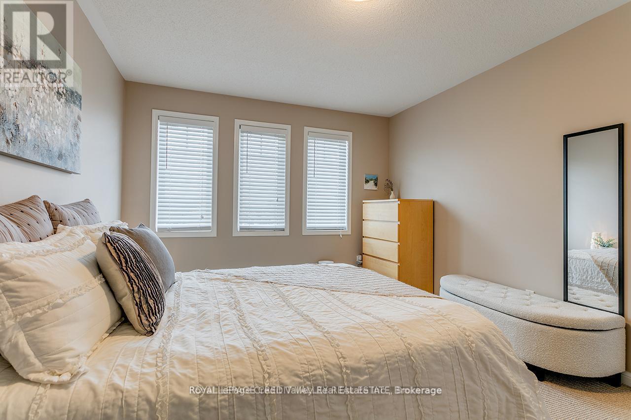 












888 FOWLES COURT

,
Milton (HA Harrison),




Ontario
L9T0Z8

