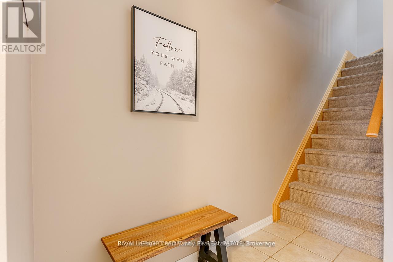 












888 FOWLES COURT

,
Milton (HA Harrison),




Ontario
L9T0Z8


