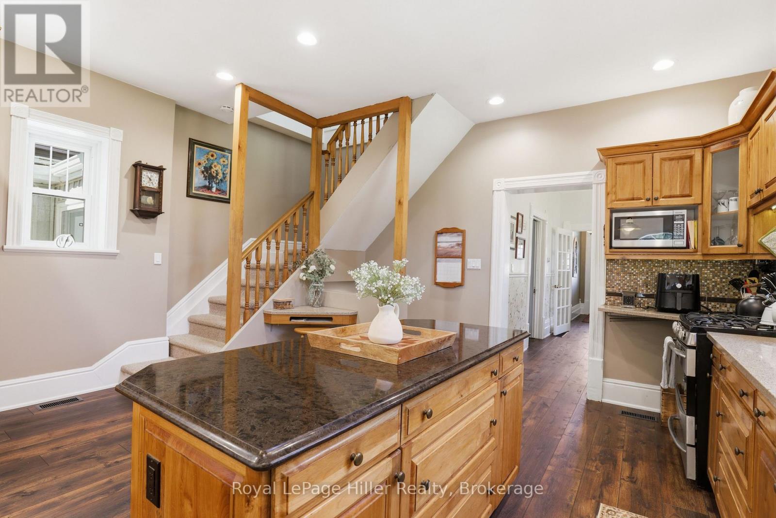 












165 STATION ROAD

,
Perth South (Sebringville),




Ontario
N0K1X0

