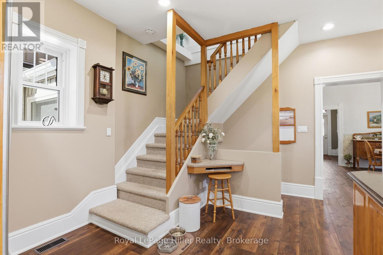 












165 STATION ROAD

,
Perth South (Sebringville),




Ontario
N0K1X0


