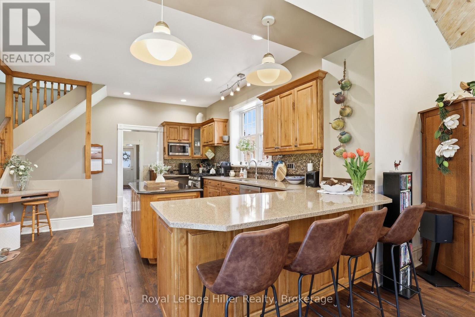 












165 STATION ROAD

,
Perth South (Sebringville),




Ontario
N0K1X0

