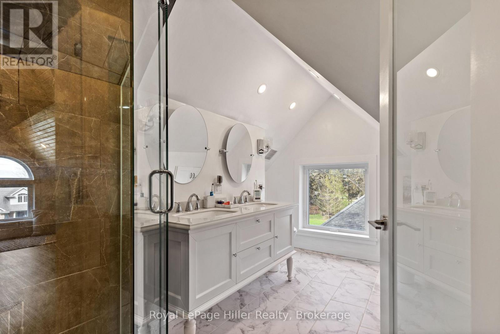 












165 STATION ROAD

,
Perth South (Sebringville),




Ontario
N0K1X0

