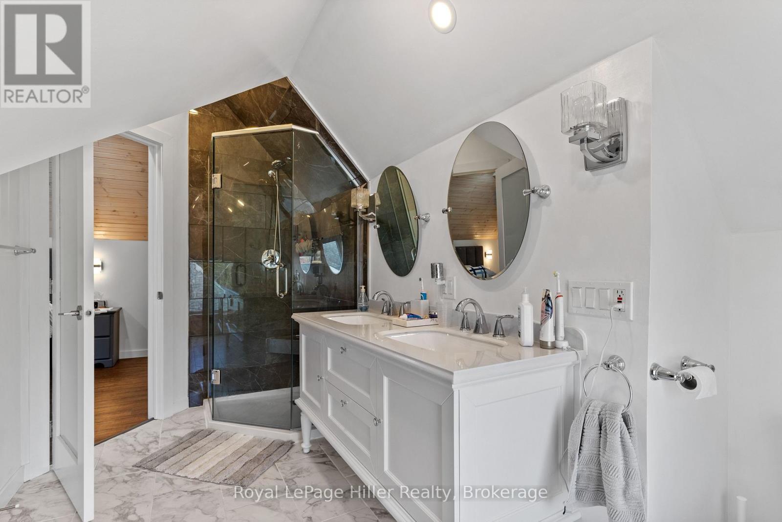 












165 STATION ROAD

,
Perth South (Sebringville),




Ontario
N0K1X0

