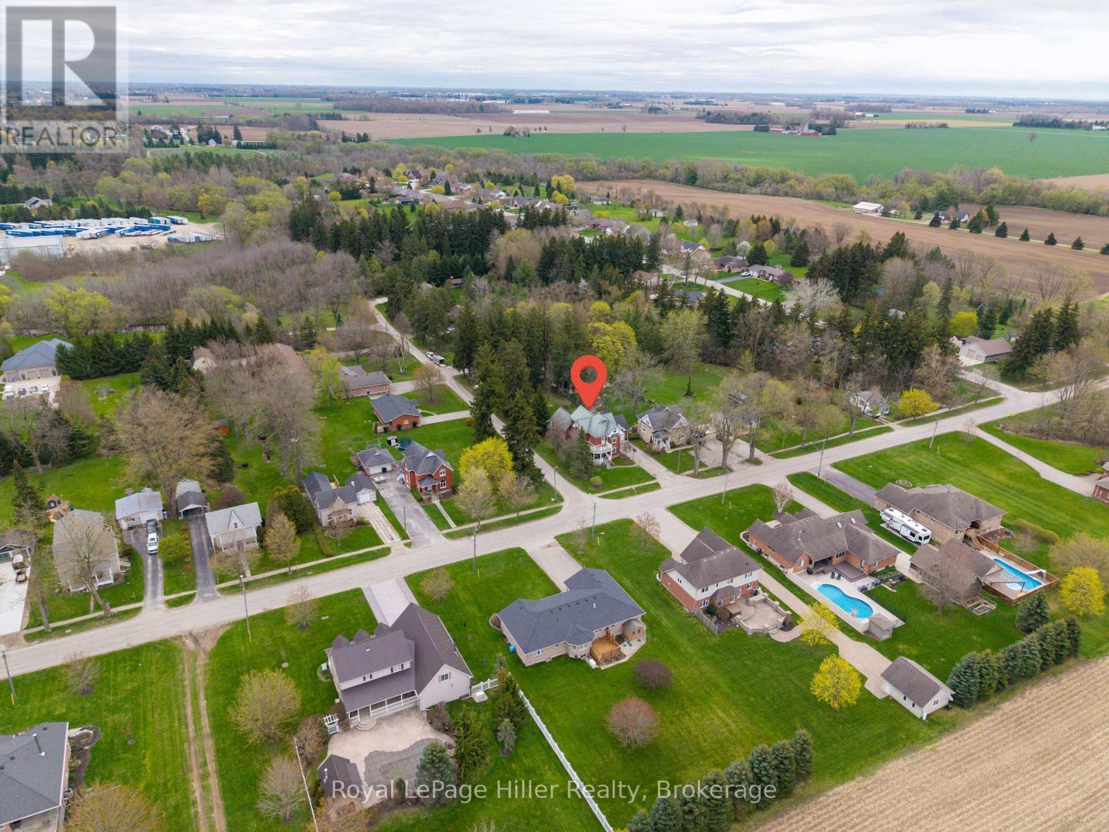 












165 STATION ROAD

,
Perth South (Sebringville),




Ontario
N0K1X0

