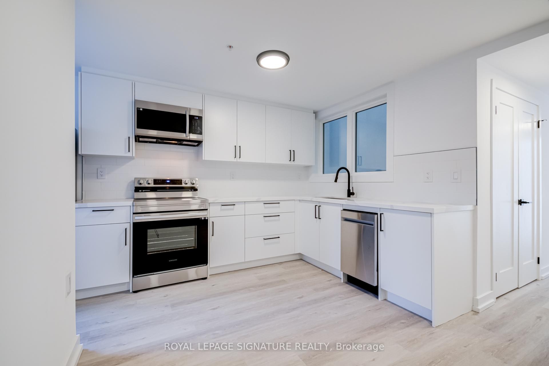 









3039


Dundas

Street West, 6,
Toronto,




ON
M6P 1Z5

