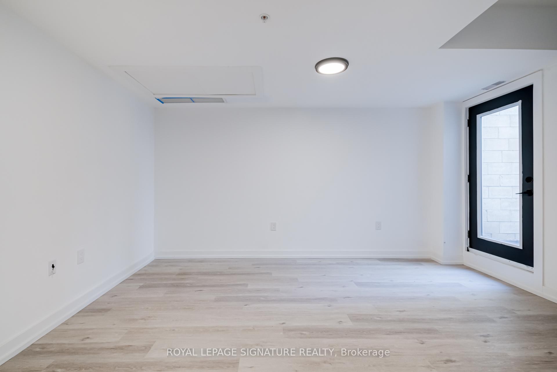 









3039


Dundas

Street West, 6,
Toronto,




ON
M6P 1Z5

