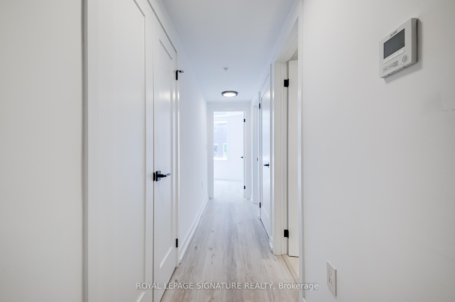 









3039


Dundas

Street West, 6,
Toronto,




ON
M6P 1Z5


