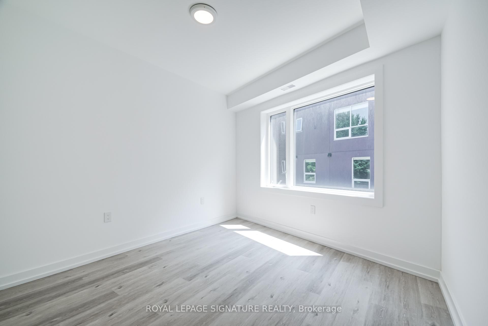 









3039


Dundas

Street West, 6,
Toronto,




ON
M6P 1Z5

