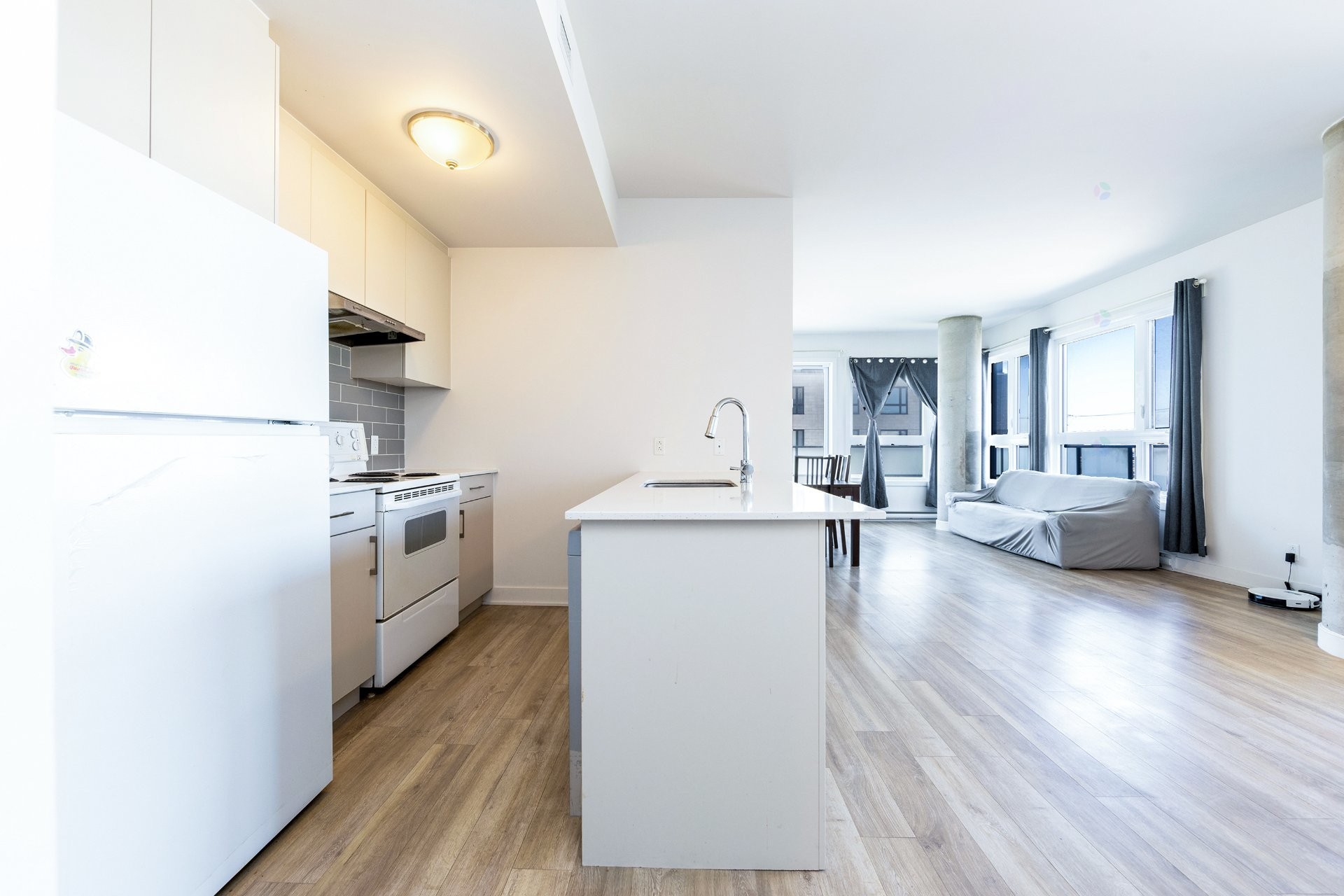 









6780


Boul. Newman

, 312,
Montréal (LaSalle),




QC
H8N0H5

