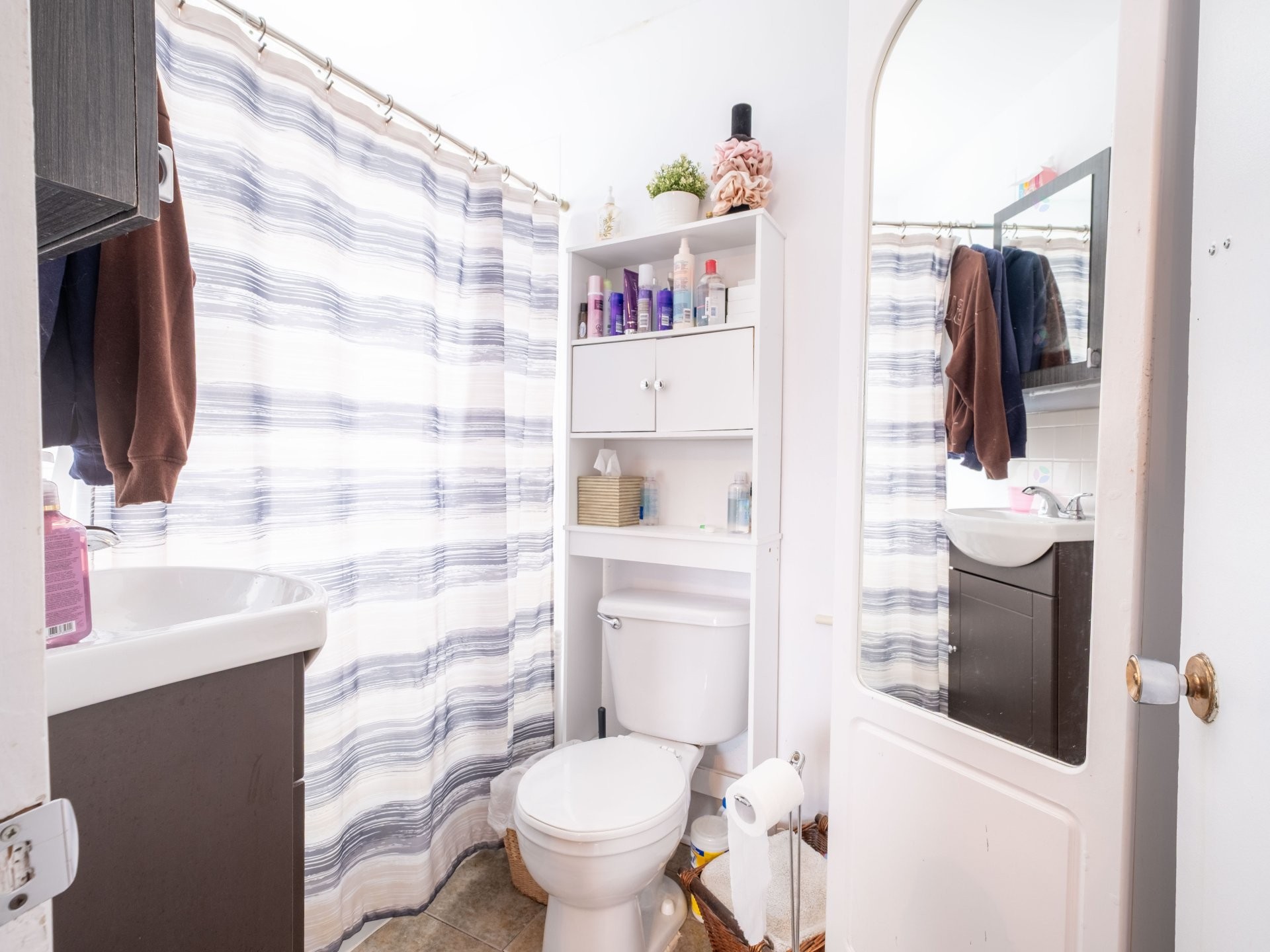 









72

 - 74B


Rue de la Rive

,
Sainte-Anne-de-Sorel,




QC
J3P1K2

